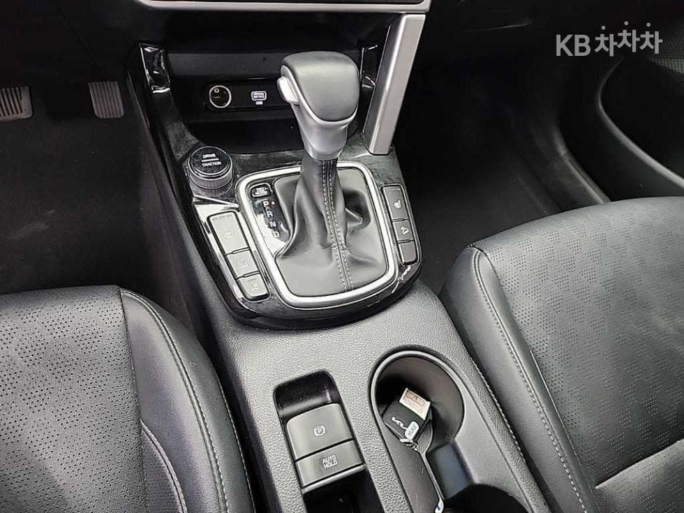 Kia Seltos1.6 Gasoline Turbo 2WD Trendy - 8