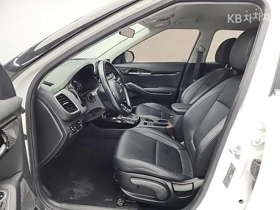 Kia Seltos1.6 Gasoline Turbo 2WD Trendy - 11