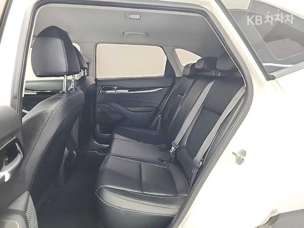 Kia Seltos1.6 Gasoline Turbo 2WD Trendy - 12