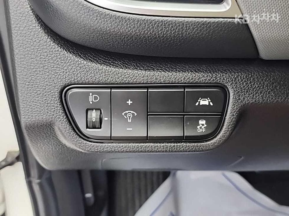 Kia Seltos1.6 Gasoline Turbo 2WD Trendy - 18