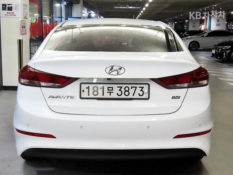 Hyundai Avante (Elantra)AD1.6 GDi Style - 5