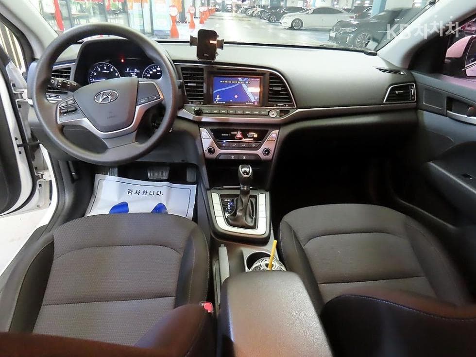 Hyundai Avante (Elantra)AD1.6 GDi Style - 10