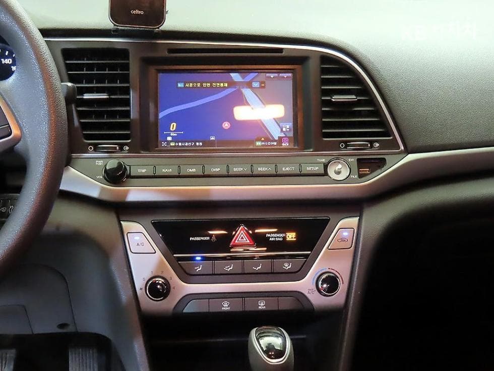 Hyundai Avante (Elantra)AD1.6 GDi Style - 11