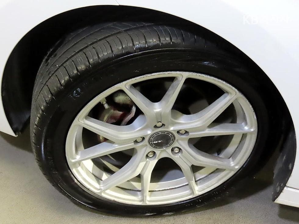 Hyundai Avante (Elantra)AD1.6 GDi Style - 19