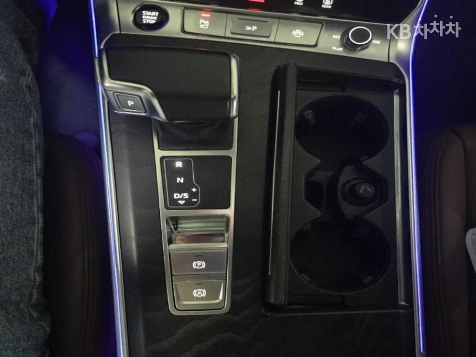 Audi A6(C8)45 TFSI Quattro Premium - 11
