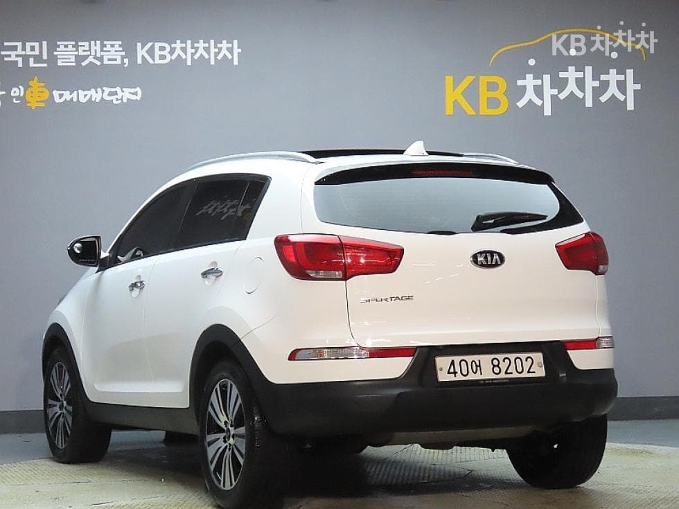 Киа The New (фейслифт) Sportage RДизел 2WD Престиж - 4