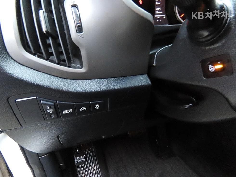 Киа The New (фейслифт) Sportage RДизел 2WD Престиж - 12