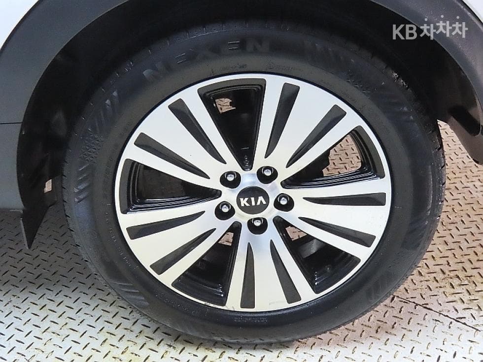 Киа The New (фейслифт) Sportage RДизел 2WD Престиж - 20