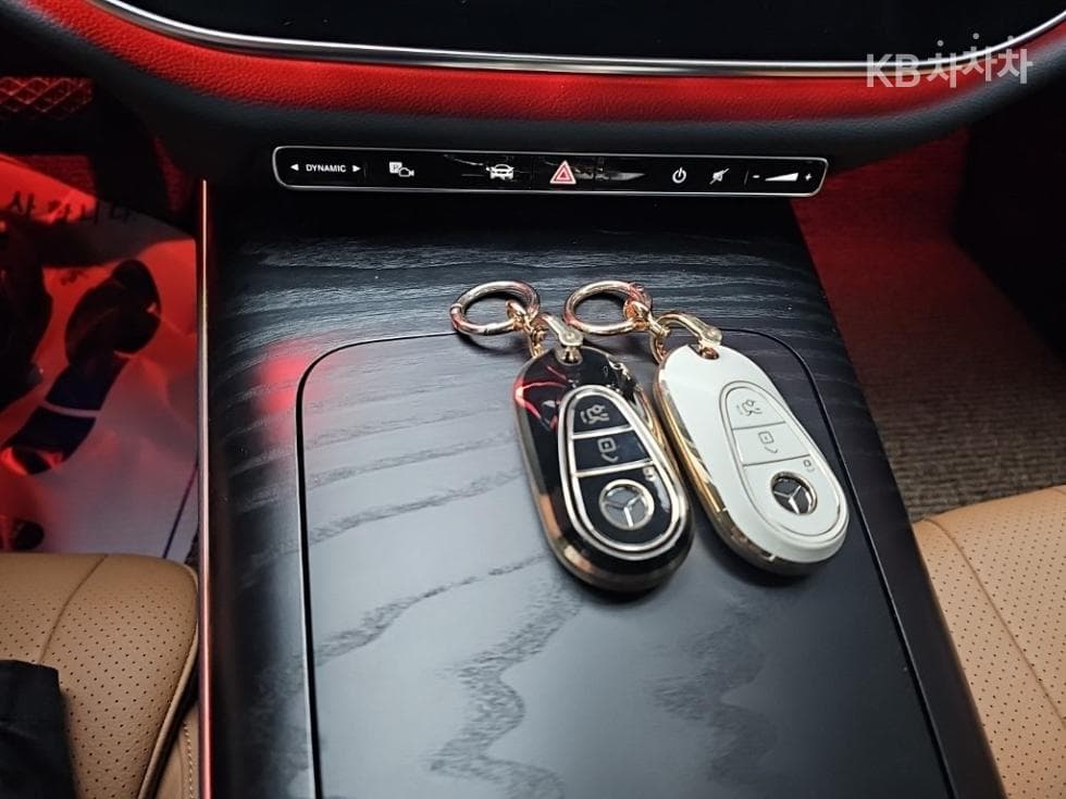Mercedes-Benz E-클래스 (W214)E200 Avantgrade - 10