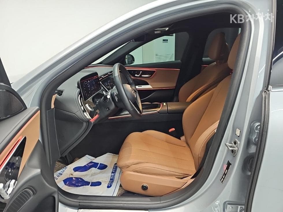 Mercedes-Benz E-클래스 (W214)E200 Avantgrade - 11