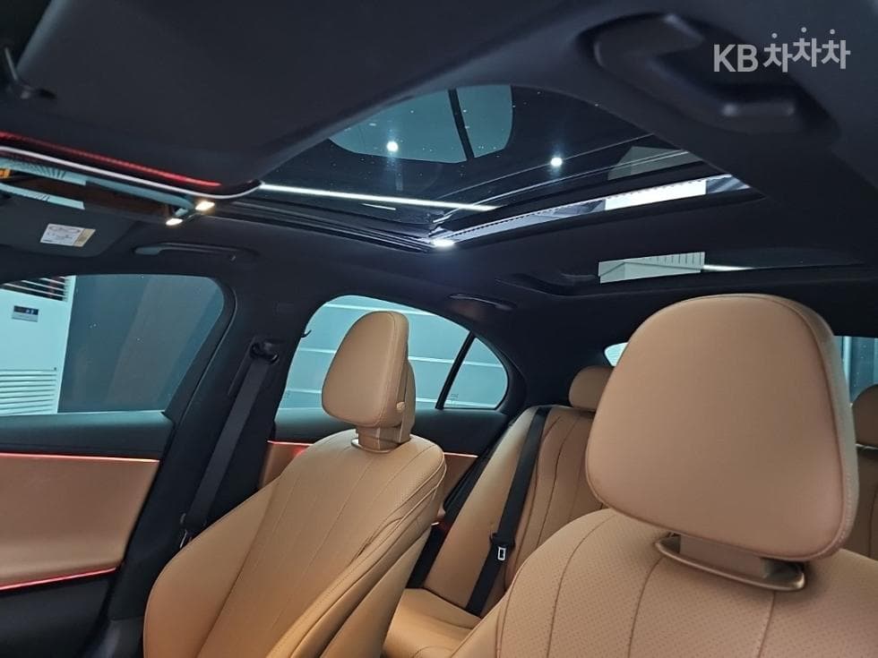 Mercedes-Benz E-클래스 (W214)E200 Avantgrade - 14