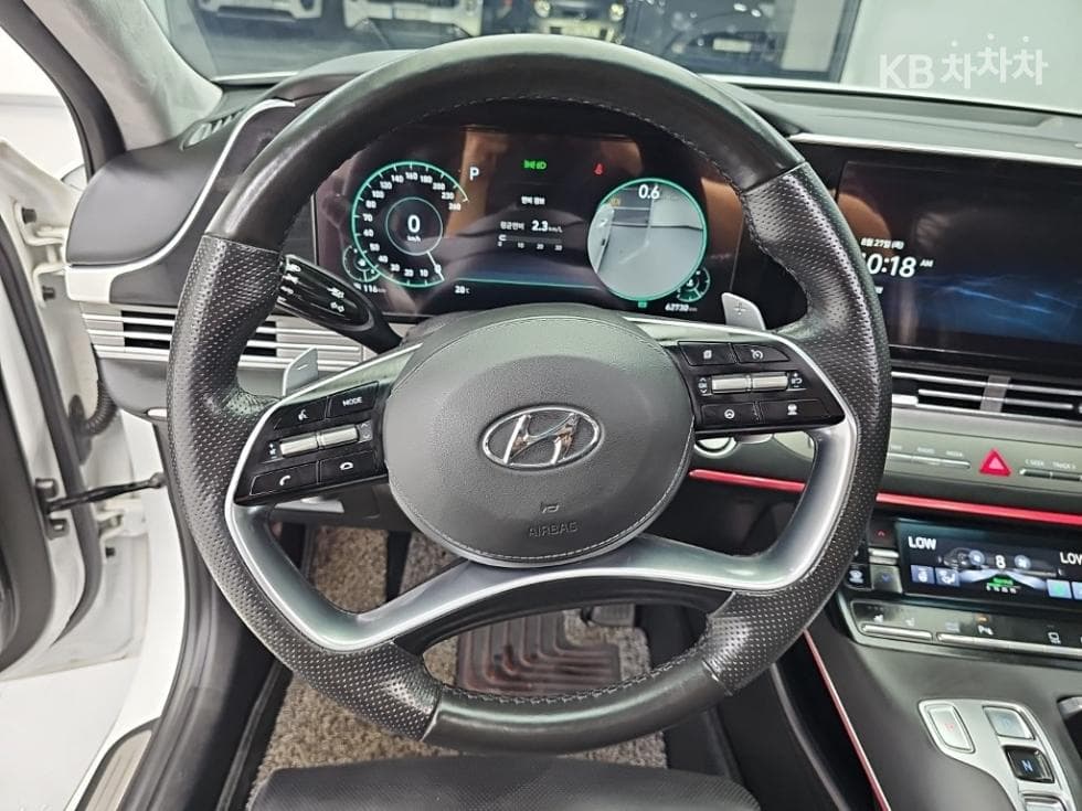Hyundai The New (facelift) Grandeur (Azera)2.5 Calligraphy - 9
