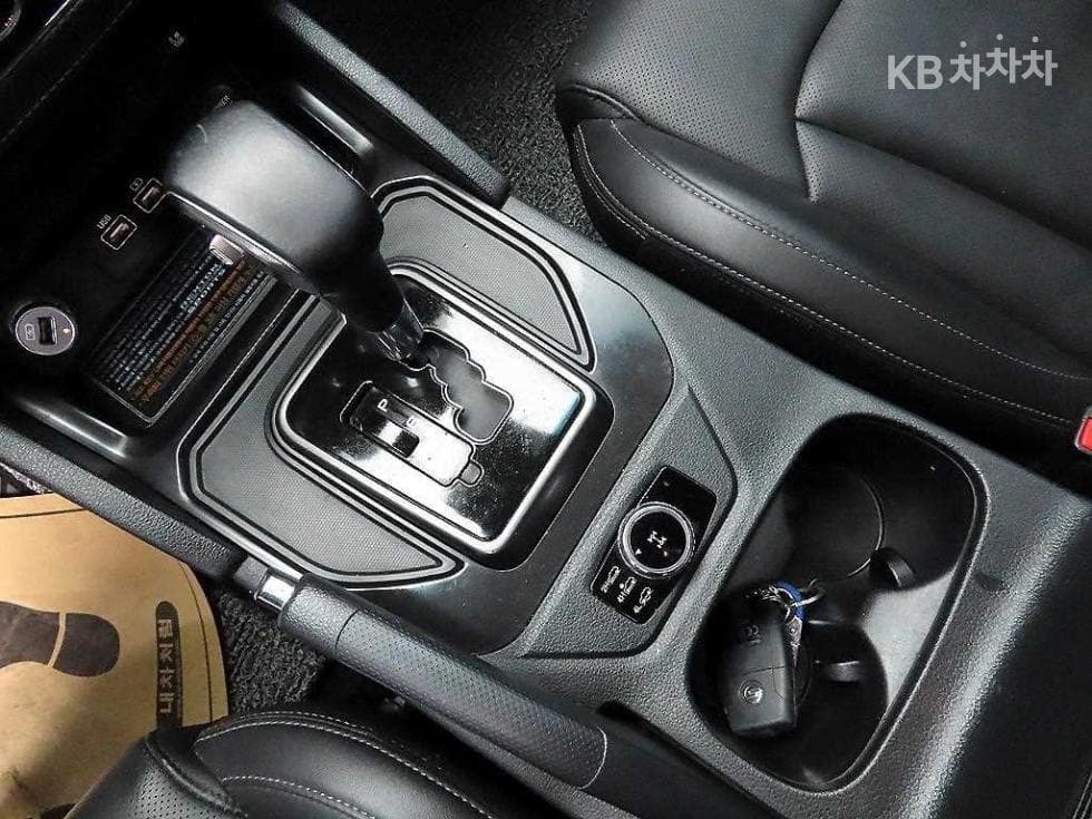 КейДжи Мобилити The New (фейслифт) Rexton Sports Khan2.2 4x4 Престиж - 10