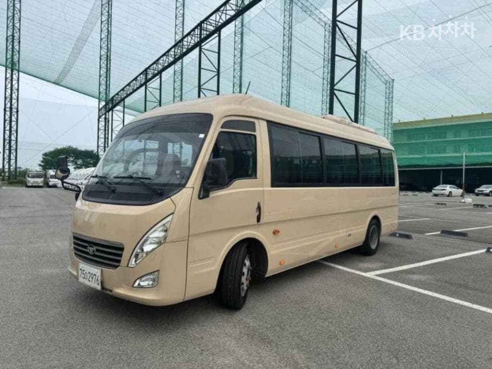 Джи Ем Корея 레Star 장축 Premium 25-местен - Image 1