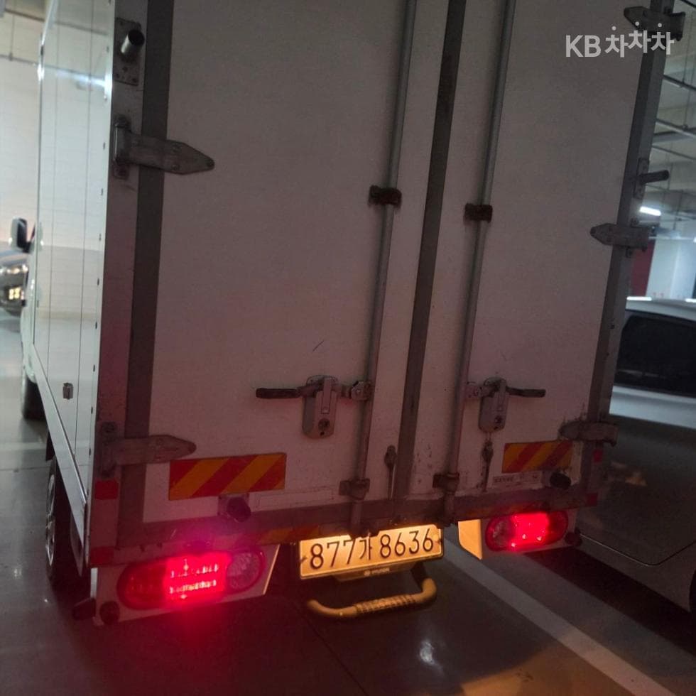 Хюндай Porter 2LPG Box Truck Удължено междуосие Super Cab ModernPlus - 10