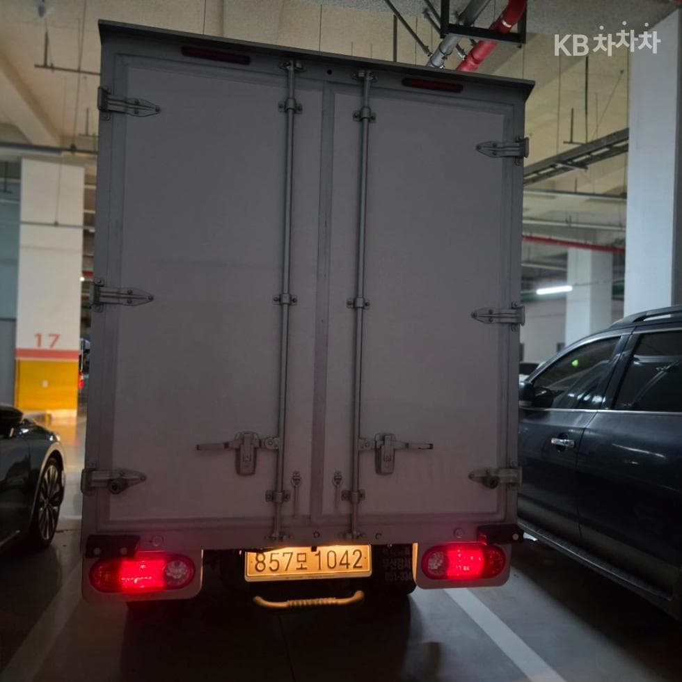 Хюндай Porter 2LPG Box Truck Удължено междуосие Super Cab ModernPlus - 10