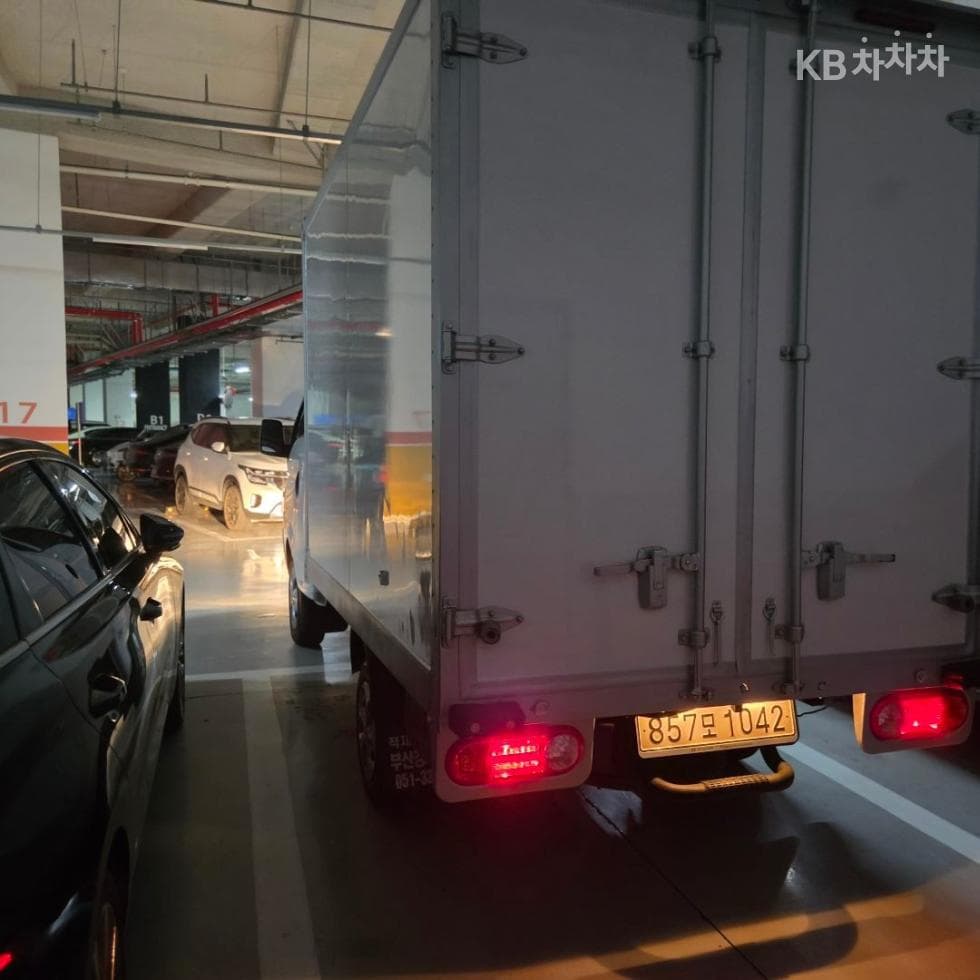 Хюндай Porter 2LPG Box Truck Удължено междуосие Super Cab ModernPlus - 11