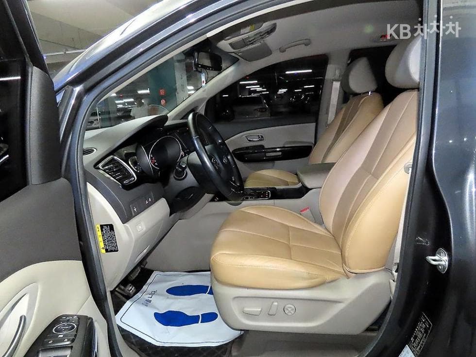 Киа All New Канивал9-местен 2.2 Дизел Престиж - 6
