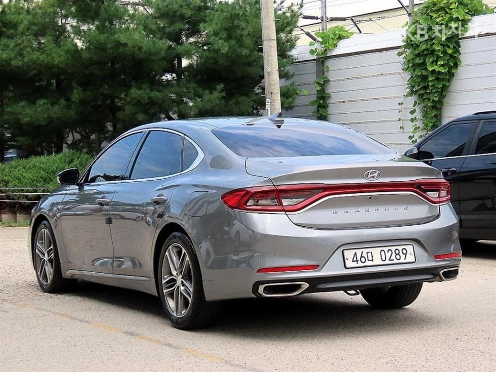 Хюндай Grandeur (Azera)IG2.4 Premium Стандартен - 3