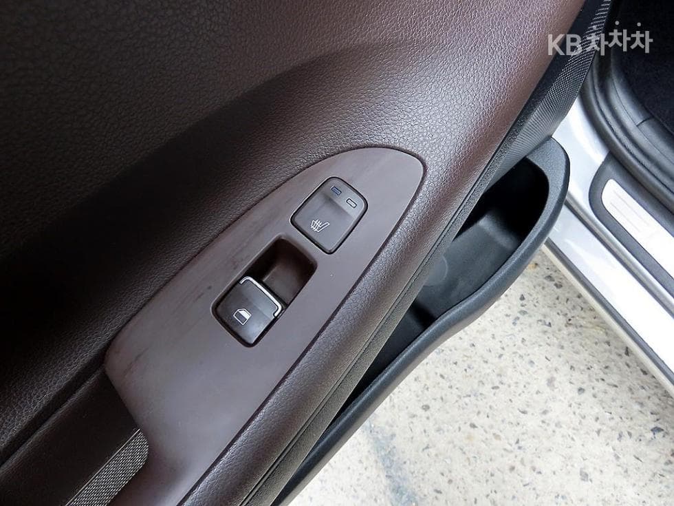 Хюндай Grandeur (Azera)IG2.4 Premium Стандартен - 17