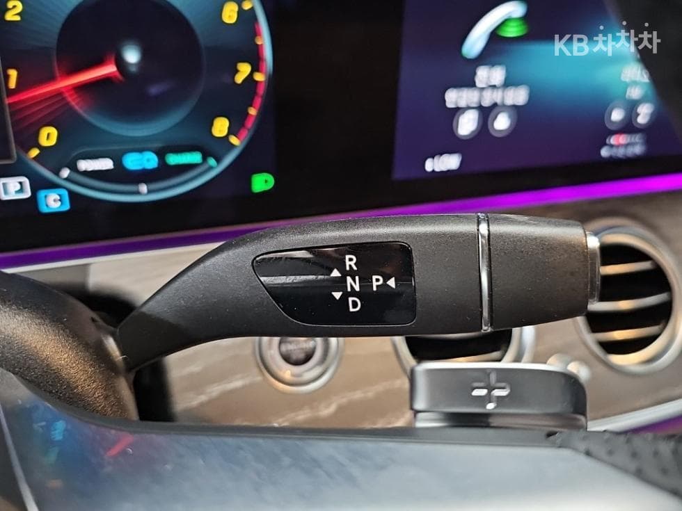 Mercedes-Benz E-Клас (W213)E350 4MATIC AMG Line - 8