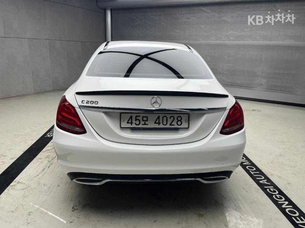 Mercedes-Benz The New (фейслифт) C-КласC200 Avantgarde W205 - 3