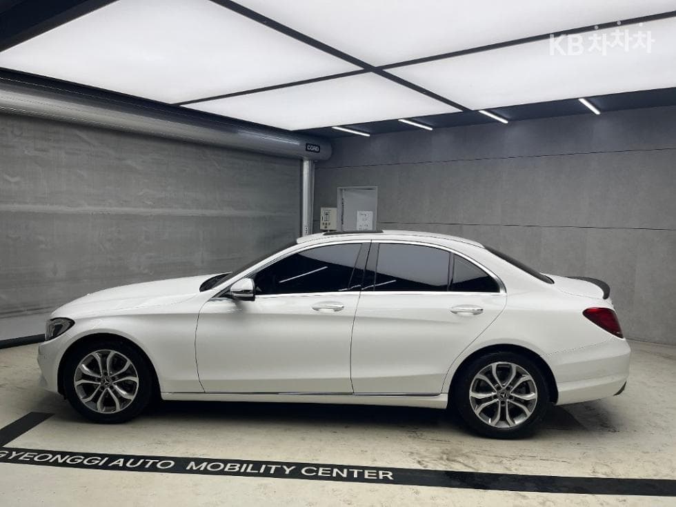 Mercedes-Benz The New (фейслифт) C-КласC200 Avantgarde W205 - 4