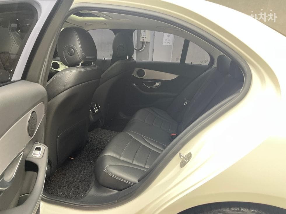 Mercedes-Benz The New (фейслифт) C-КласC200 Avantgarde W205 - 6