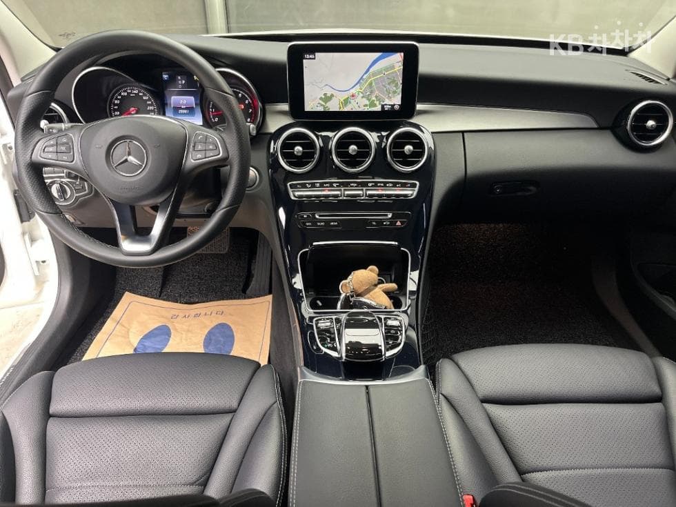 Mercedes-Benz The New (фейслифт) C-КласC200 Avantgarde W205 - 7