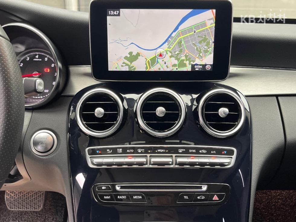 Mercedes-Benz The New (фейслифт) C-КласC200 Avantgarde W205 - 12