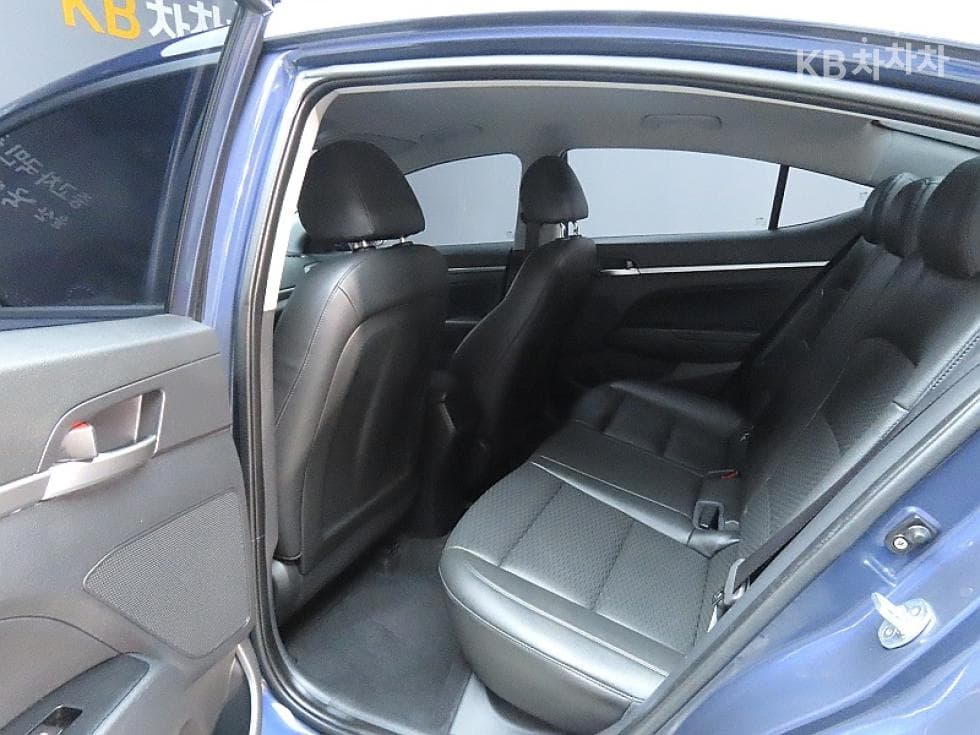 Хюндай The New (фейслифт) Avante (Elantra) ADSmartstream G1.6 Стил - 11