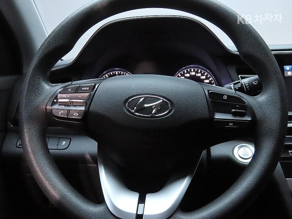 Хюндай The New (фейслифт) Avante (Elantra) ADSmartstream G1.6 Стил - 18