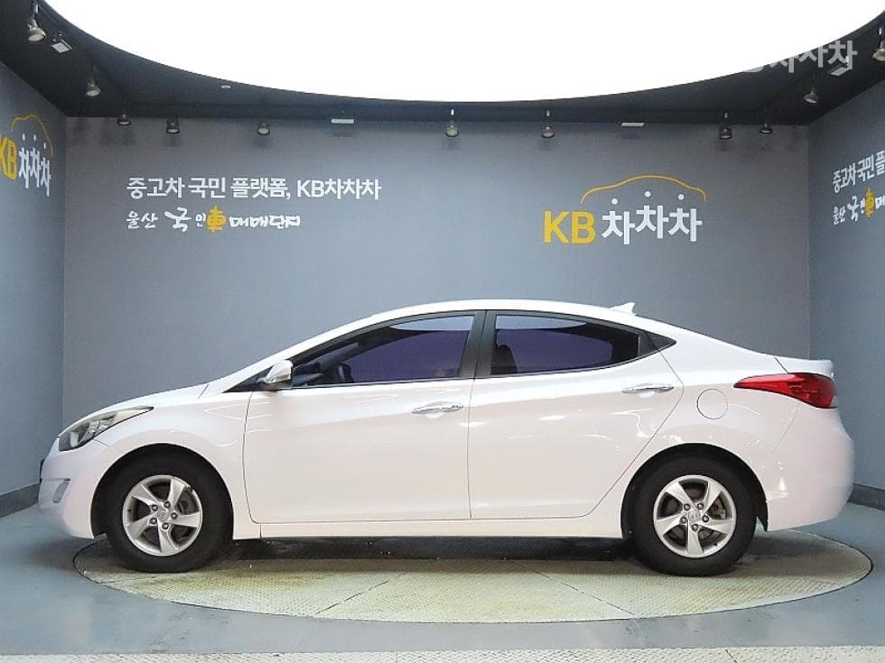 Хюндай Avante (Elantra)MDM16 GDi LUXURY - 5