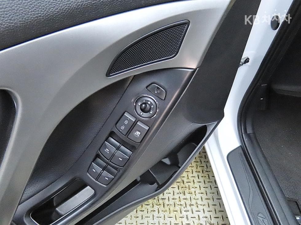 Хюндай Avante (Elantra)MDM16 GDi LUXURY - 13
