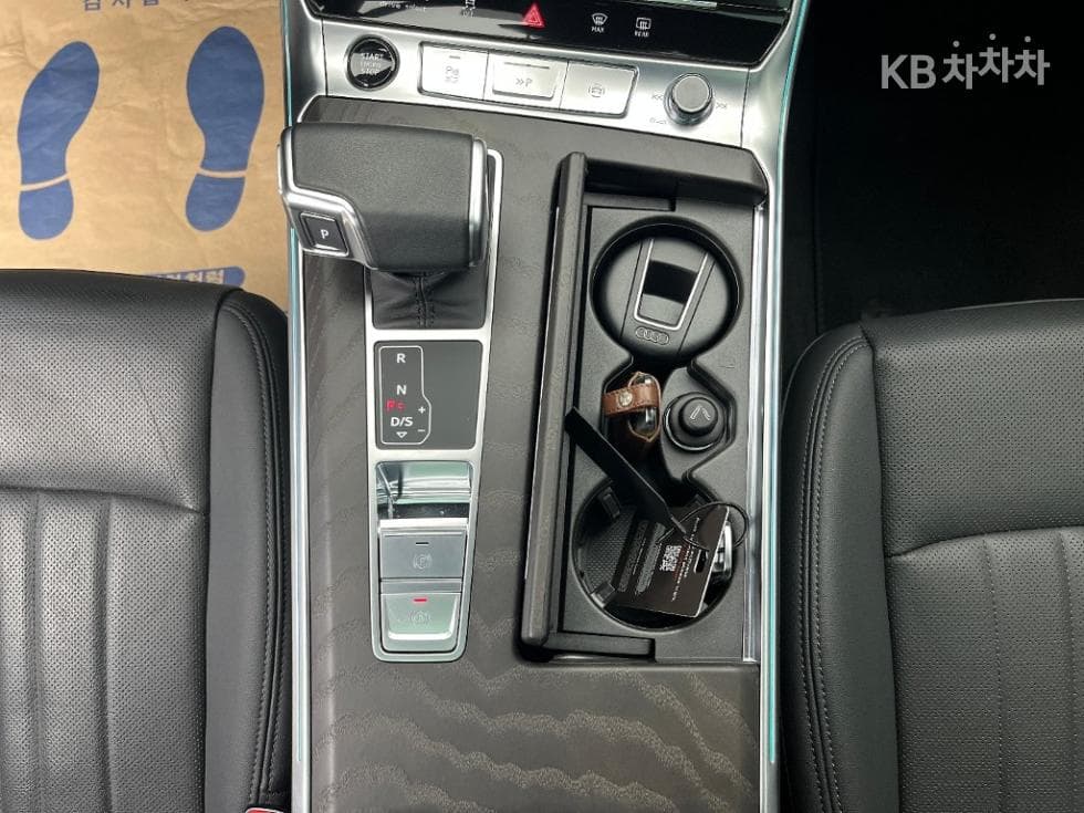 Ауди A6(C8)45 TFSI Quattro Premium - 10