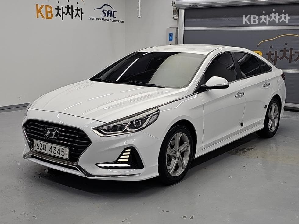 Hyundai Sonata New Rise 2.0 Smart - Image 1
