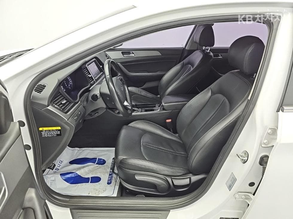 Hyundai Sonata New Rise2.0 Smart - 11