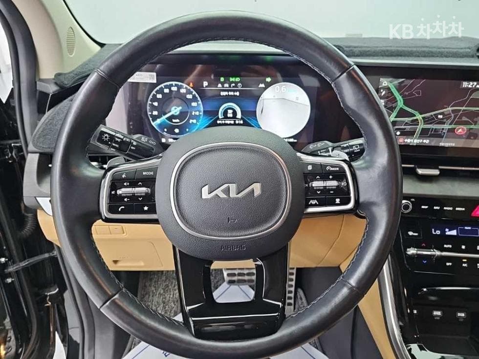 Kia Carnival 4th generationG3.5 GDI 9-seater Signature - 9