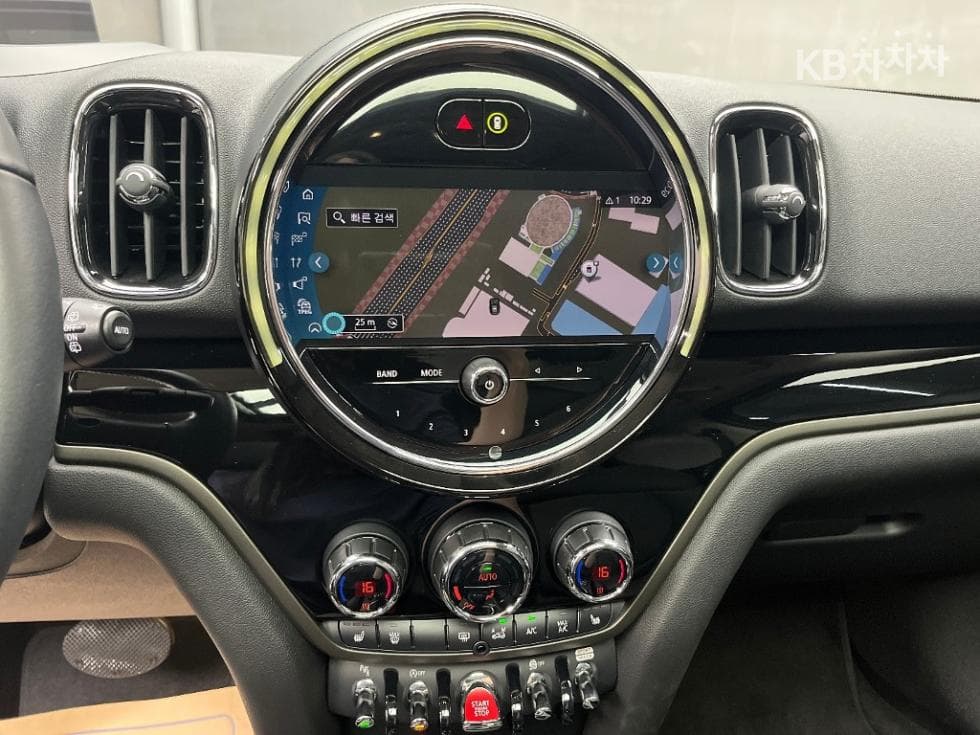 Мини Countryman (F60)1.5 Cooper Classic Plus Стандартен - 12