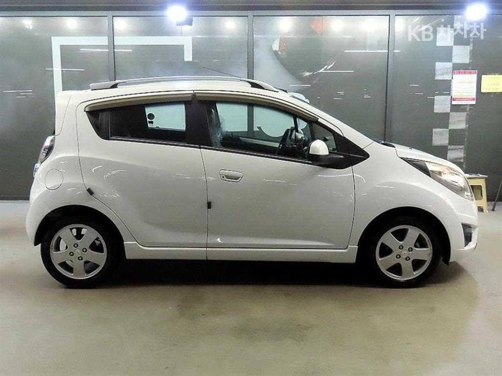Джи Ем Корея Chevrolet Спарк스트라이프 에디션 Стандартен - 3