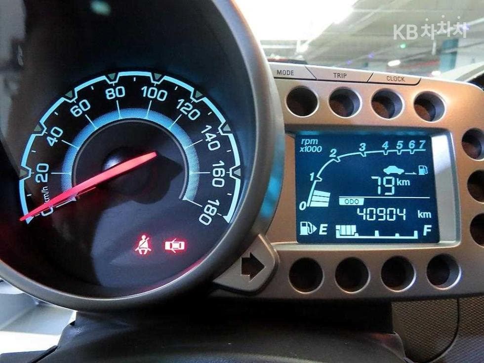 Джи Ем Корея Chevrolet Спарк스트라이프 에디션 Стандартен - 9