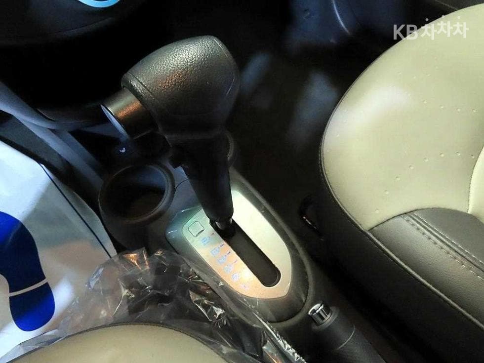 Джи Ем Корея Chevrolet Спарк스트라이프 에디션 Стандартен - 12