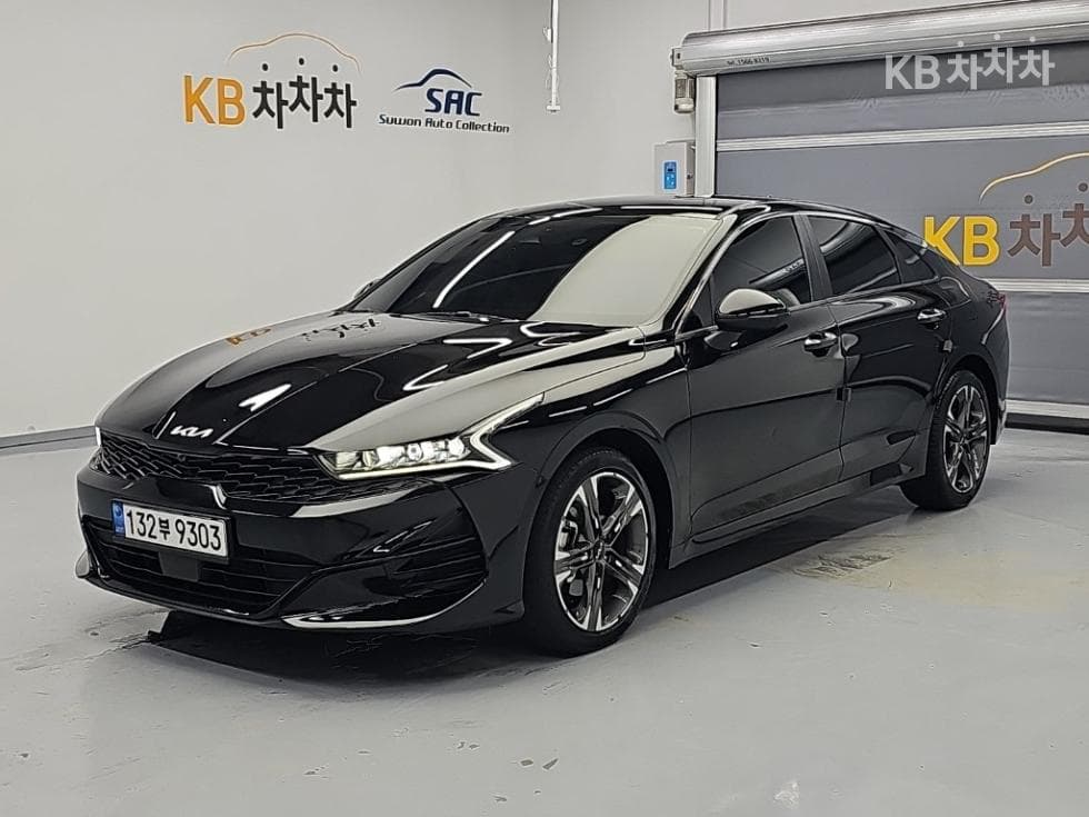 Kia K5 3rd Gen 2.0 Gasoline Noblesse - Image 1