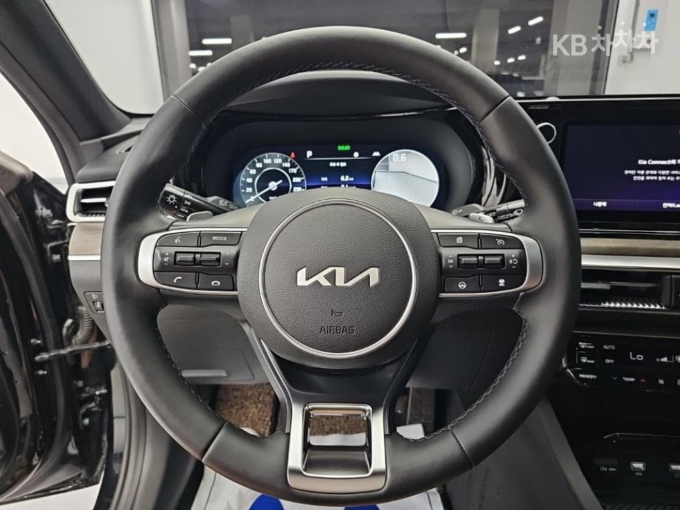 Kia K5 3rd Gen2.0 Gasoline Noblesse - 9