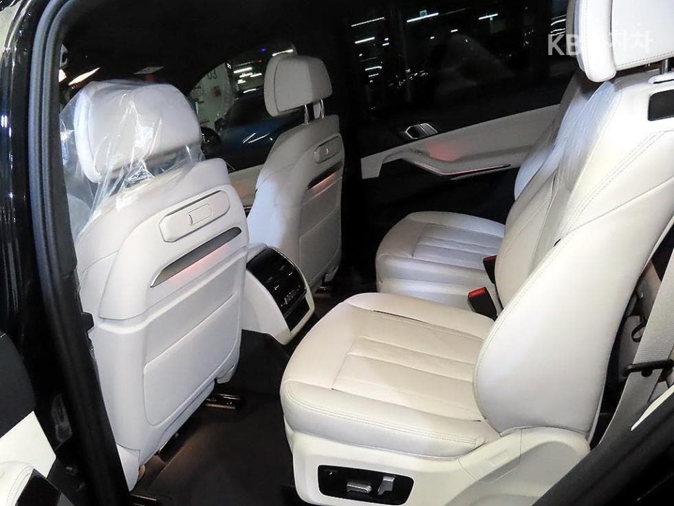 BMW X7(G07)xDrive 40i M Sport - 7