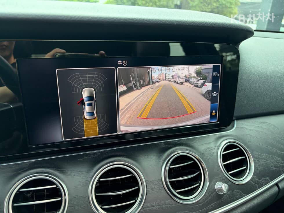 Mercedes-Benz E-Class (W213)E220d Avantgarde - 7