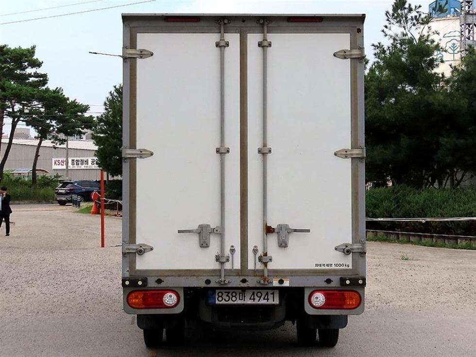 Hyundai Porter 2LPG 하이Box Truck Extra Long Super Cab ModernPlus - 4