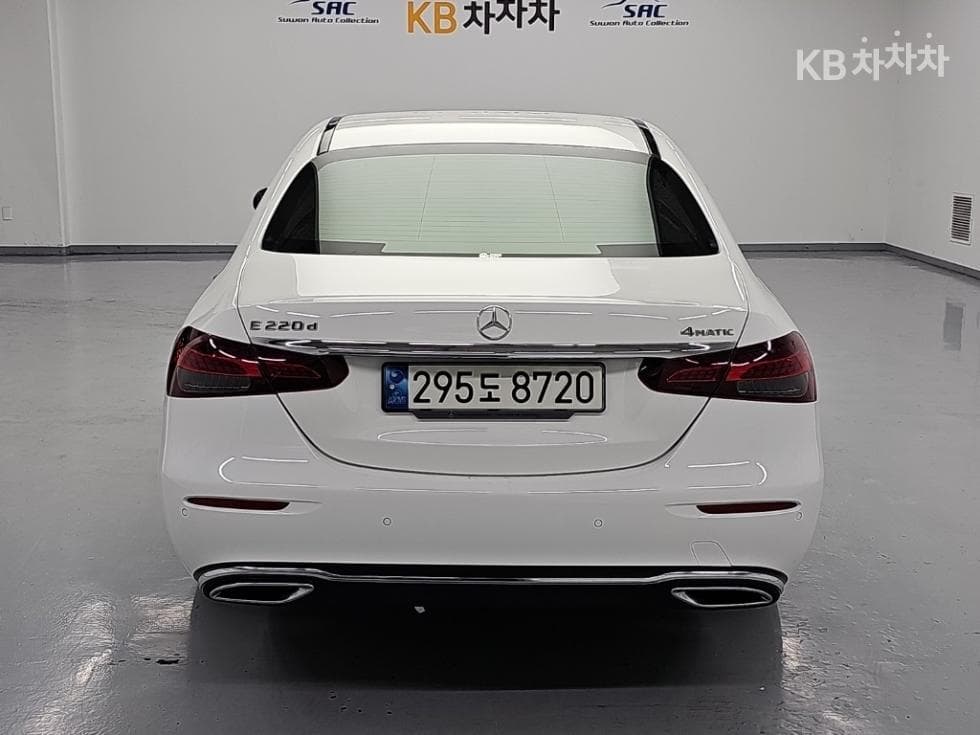 Mercedes-Benz E-Class (W213)E220d 4MATIC Exclusive - 3