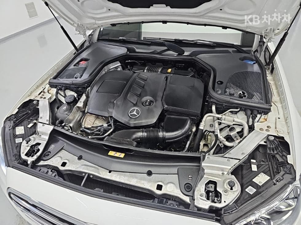 Mercedes-Benz E-Class (W213)E220d 4MATIC Exclusive - 5
