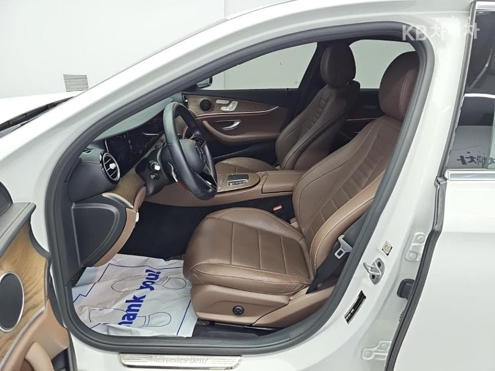 Mercedes-Benz E-Class (W213)E220d 4MATIC Exclusive - 11